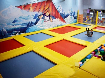 Скошенные маты 20 см на батут 5х3 м ширина мата 0,5м